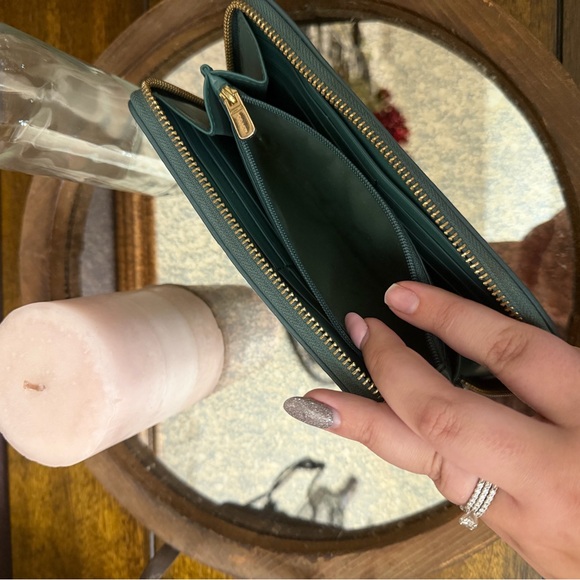 Coach Signature Accordion Zip Wallet – Brown & Teal - Picture 13 of 13